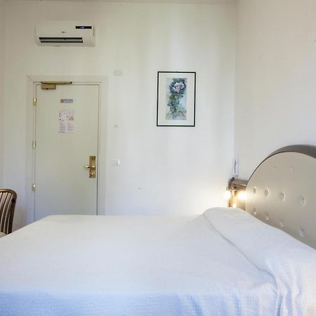 Hotel Amalfi Milaan Buitenkant foto