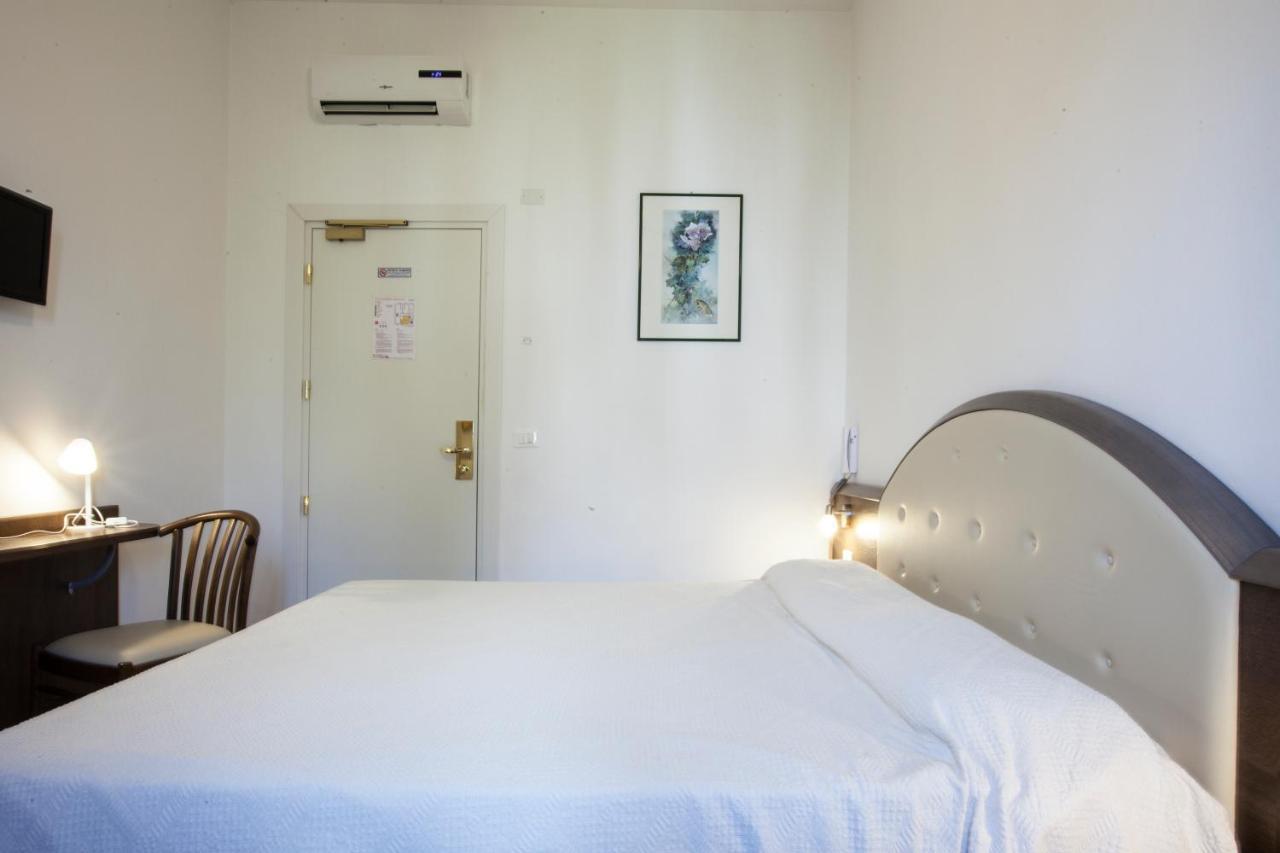 Hotel Amalfi Milaan Buitenkant foto