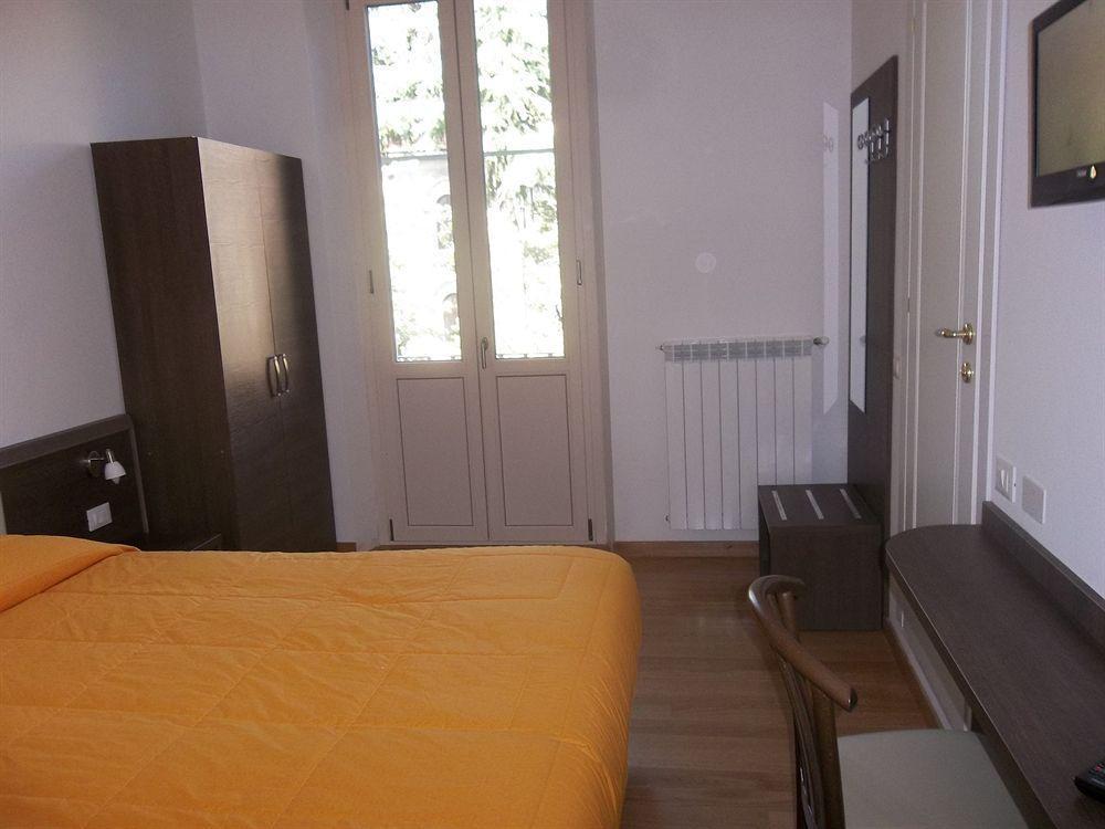 Hotel Amalfi Milaan Buitenkant foto