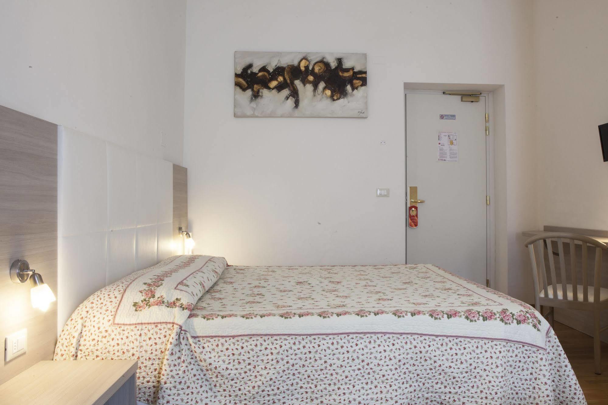 Hotel Amalfi Milaan Buitenkant foto