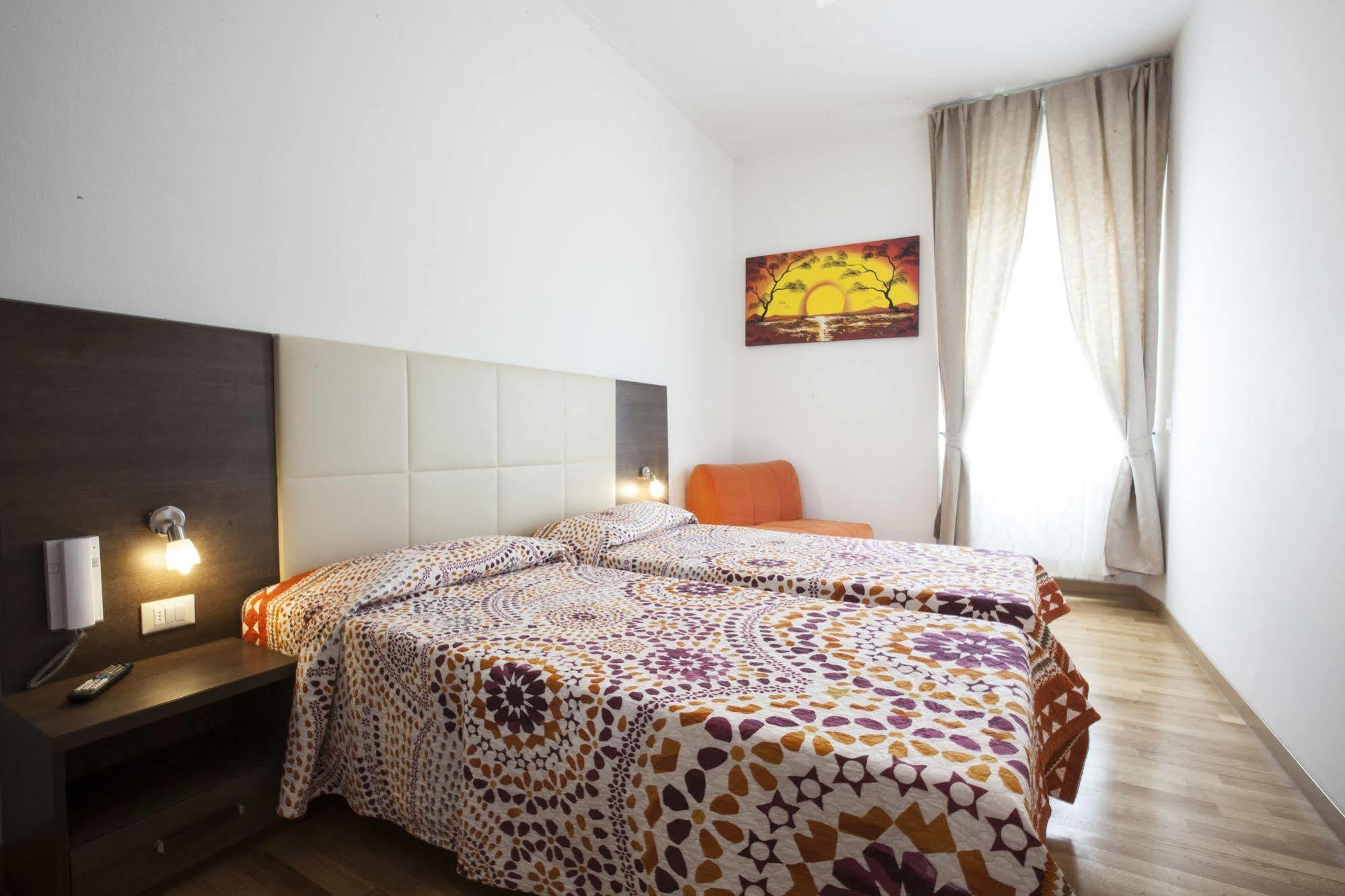 Hotel Amalfi Milaan Buitenkant foto